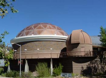 Building of Housing the Planetarium 